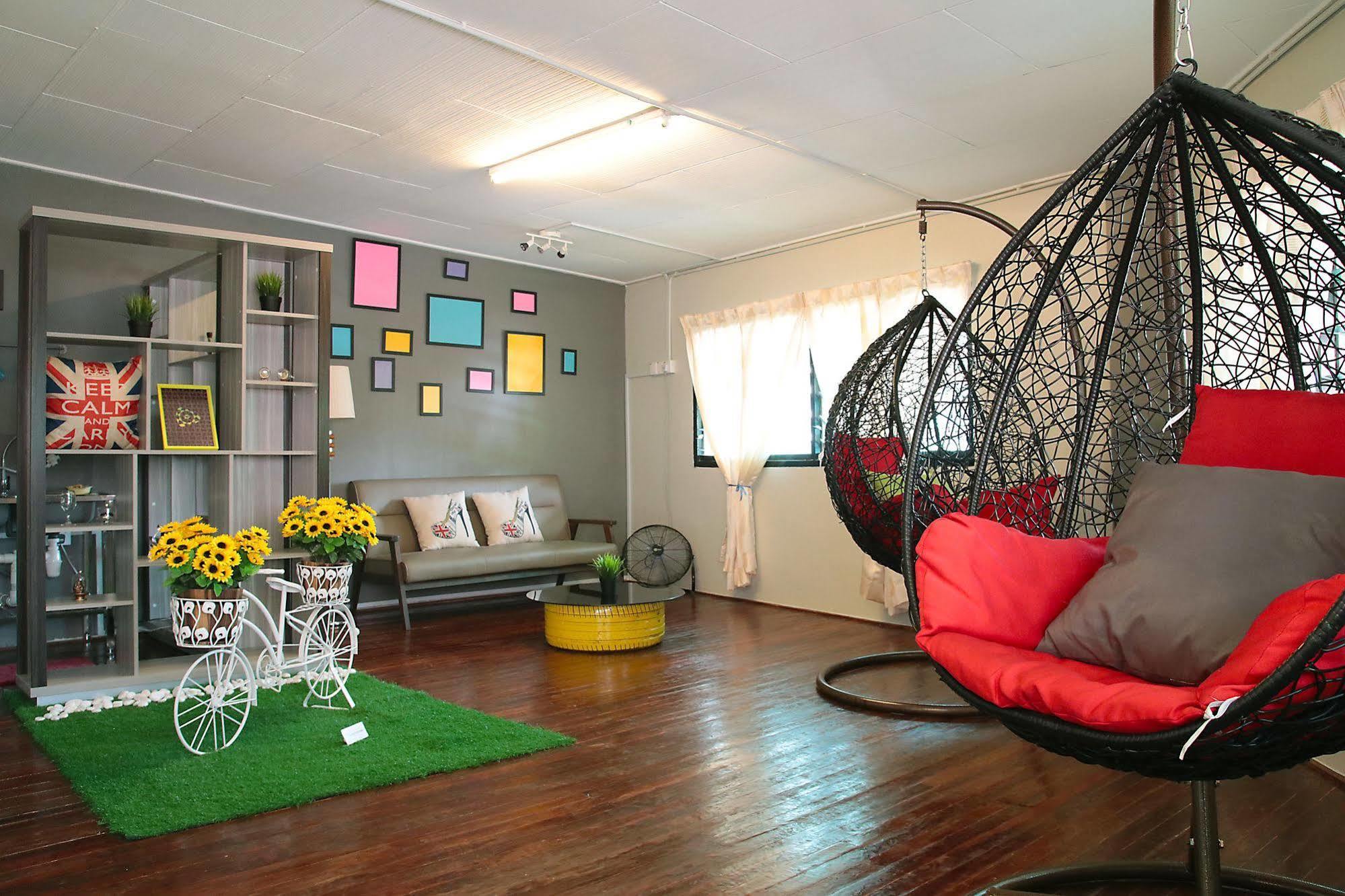 Ostello The Bunk By Olive Malacca Esterno foto